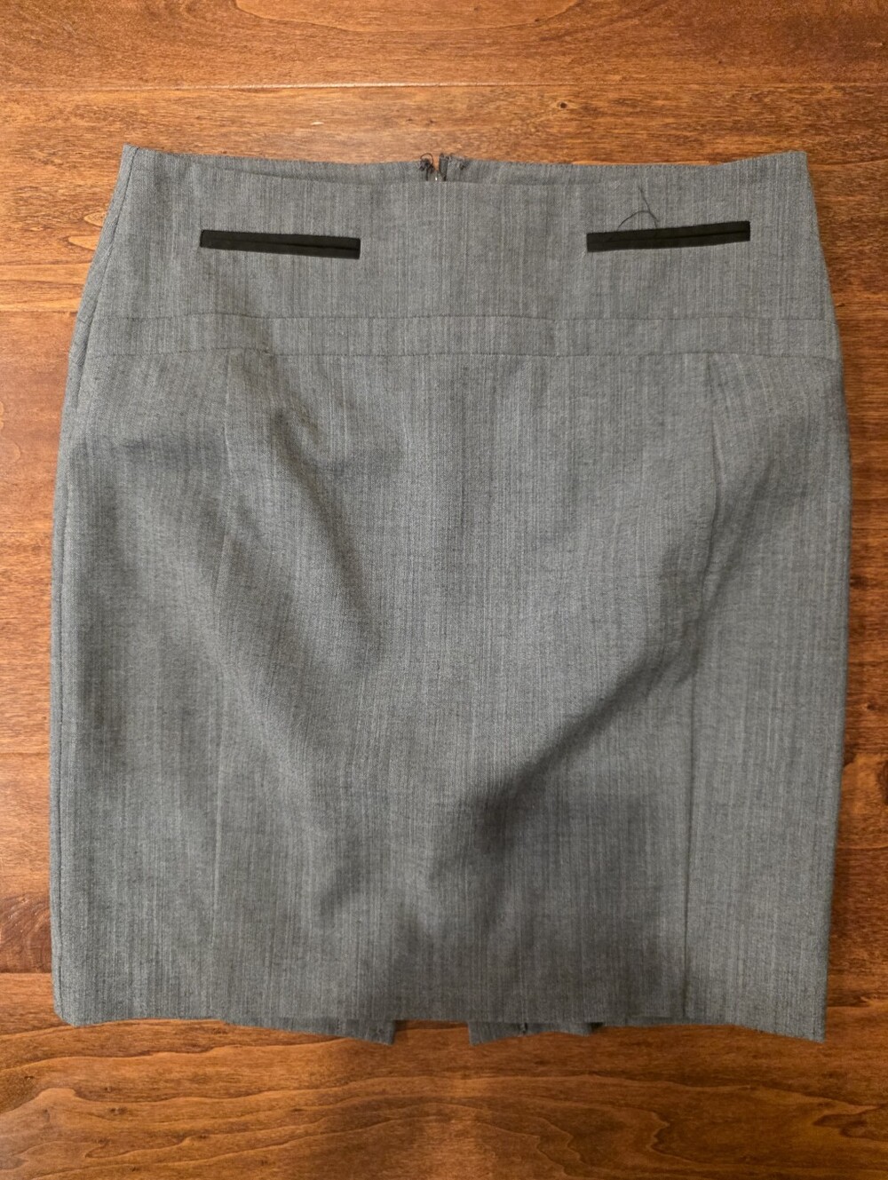 Express Women's Gray Pinstripe Flat-Front Pencil Skirt Sz 4 EUC